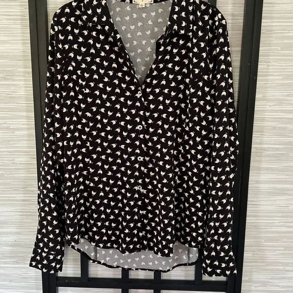 Cloth & Portrait chicken print hen print black-and-white blouse button down long